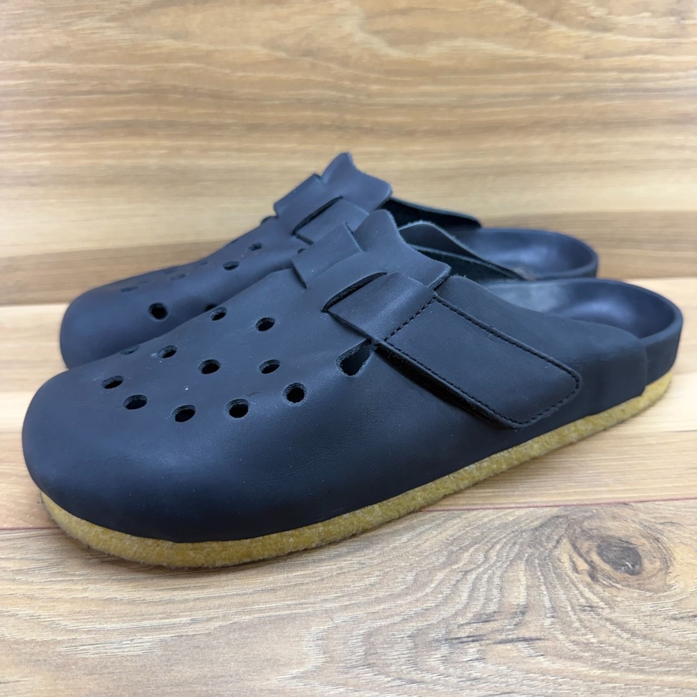 BRANDBLACK Los Angeles Boston Clogs Mens 10 Black Leather Crepe Gum Soles Mule